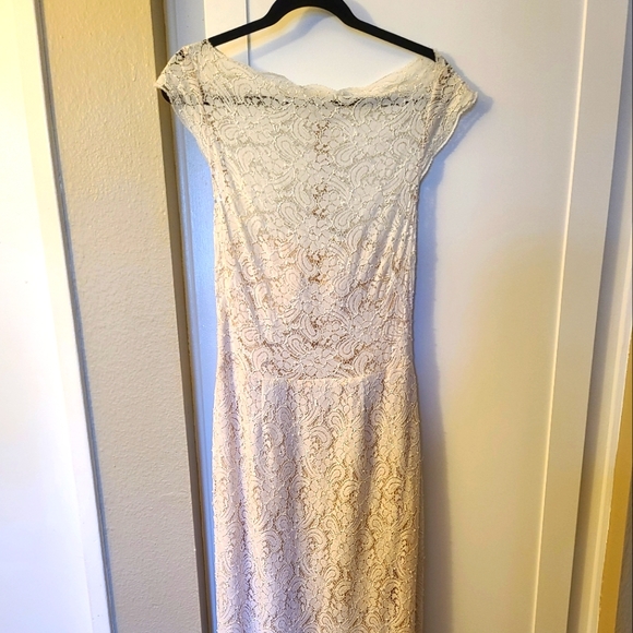 Encore Sheath Wedding Gown - Picture 1 of 13